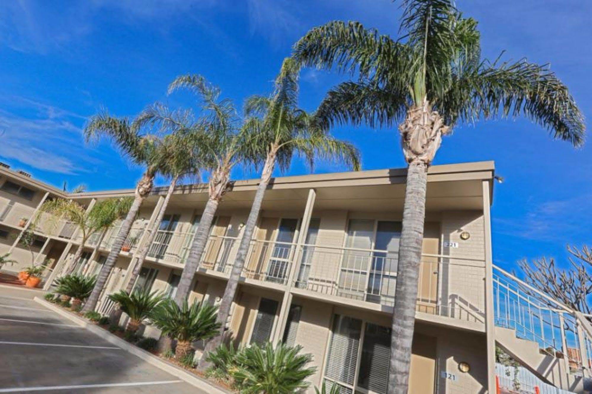 Commodore Mildura Motel Esterno foto
